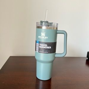 Stanley 40oz quencher